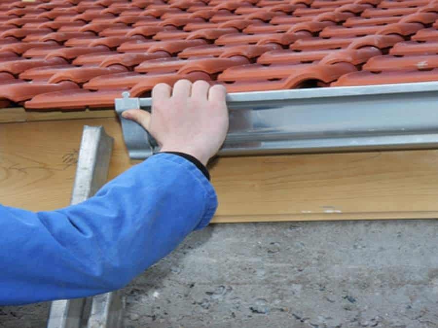 Pose et remplacement de gouttières dans le Val-de-Marne (94)