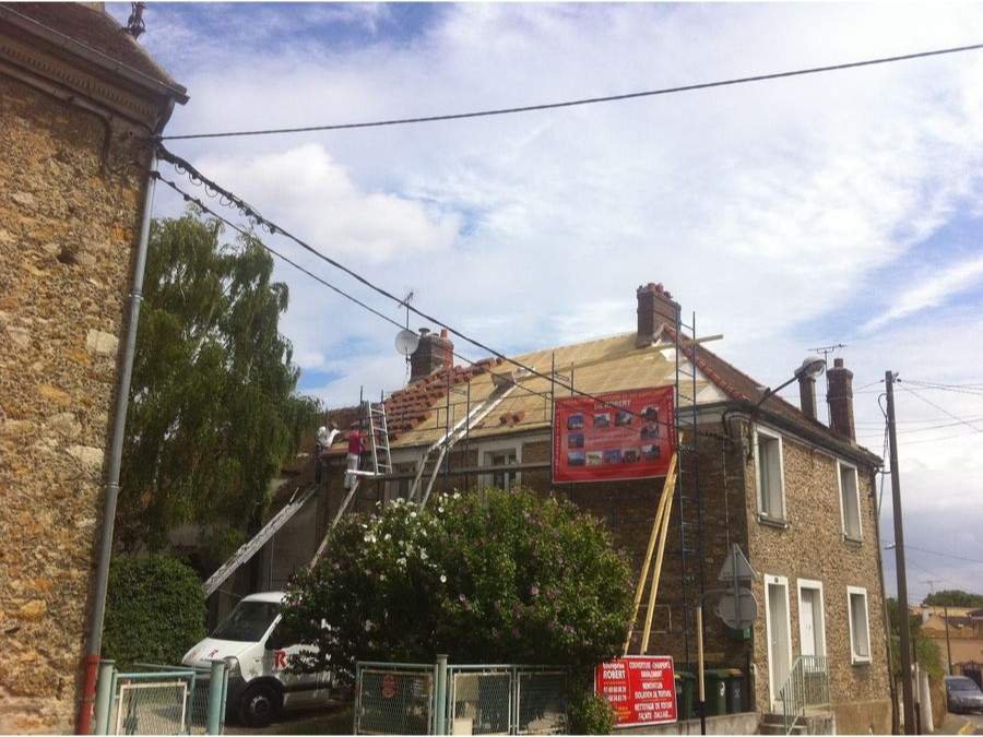 Gros plan gouttière bac acier Val-de-Marne, Eric Couvreur