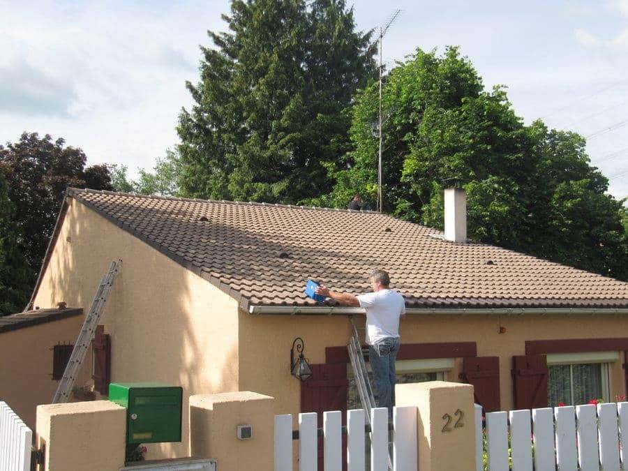Application de traitement de toiture dans le Val-de-Marne (94)
